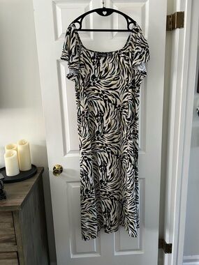 Attitudes by Renee Black & White Zebra Maxi Dress with Subtle Teal Accents